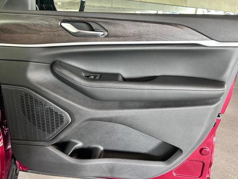 New 2026 Jeep Grand Cherokee L 4WD image 18