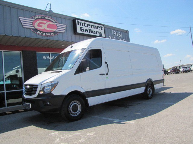 Used 2014 Freightliner Sprinter 2500 RWD image 2