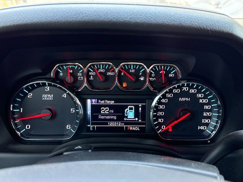 Used 2018 GMC Yukon SLE w/ SLE Value Package image 14