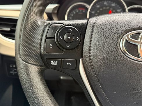 Used 2015 Toyota Corolla LE FWD image 26