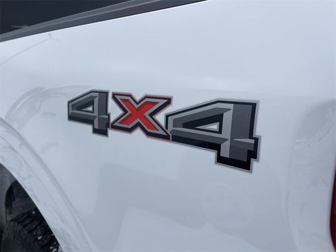 Used 2023 Ford F150 Lariat w/ Trailer Tow Package image 6