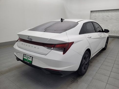 Used 2021 Hyundai Elantra SEL FWD image 9