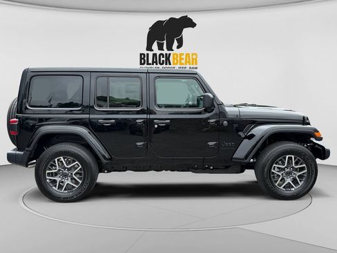 New 2026 Jeep Wrangler Unlimited Sahara AWD/4WD image 2