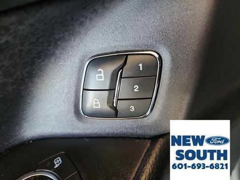 Used 2020 Ford Expedition XLT w/ Equipment Group 202A image 11