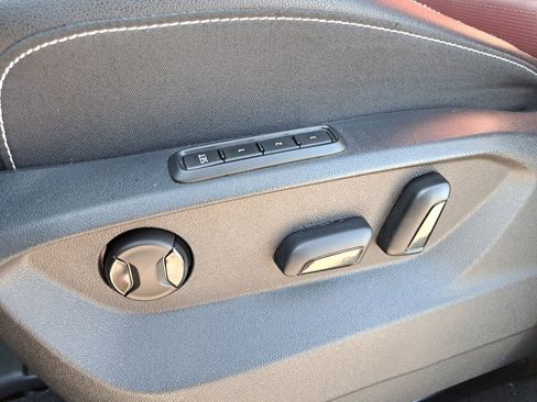 Used 2020 Volkswagen Atlas Cross Sport SEL Premium R-Line image 17