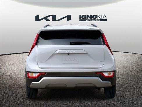 New 2025 Kia Niro SX image 5