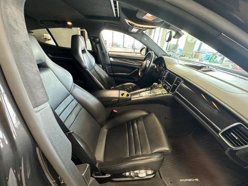 Used 2016 Porsche Panamera GTS image 41