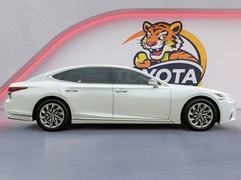 Used 2018 Lexus LS 500 w/ Interior Upgrade Package RWD image 4