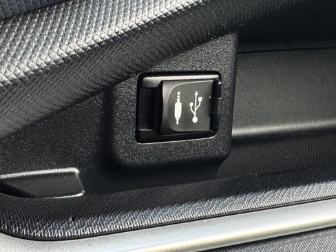Used 2016 Toyota Prius C Two image 17