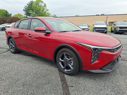 New 2026 Kia K4 FWD image 2