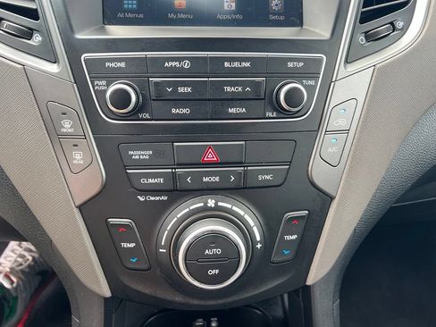 Used 2017 Hyundai Santa Fe Sport FWD image 31