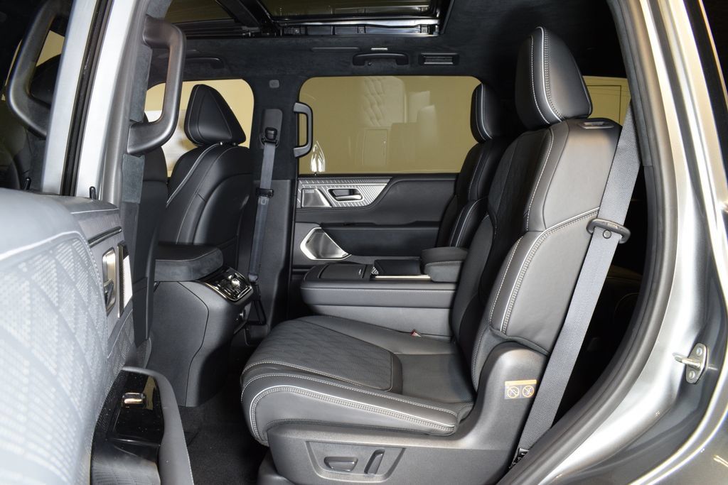 New 2026 INFINITI QX80 Autograph w/ Premium Cargo Package AWD/4WD image 31