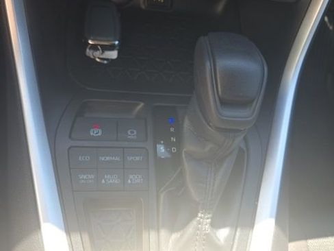 Used 2023 Toyota RAV4 XLE w/ Convenience Package image 25