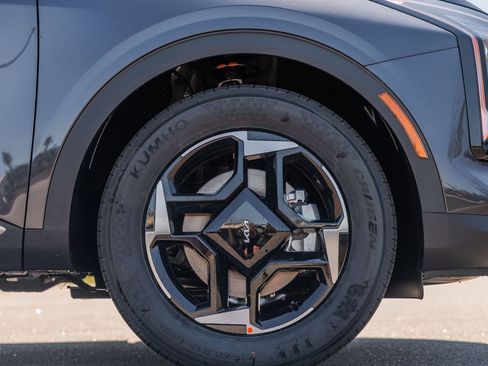 New 2026 Kia Sportage EX FWD image 6