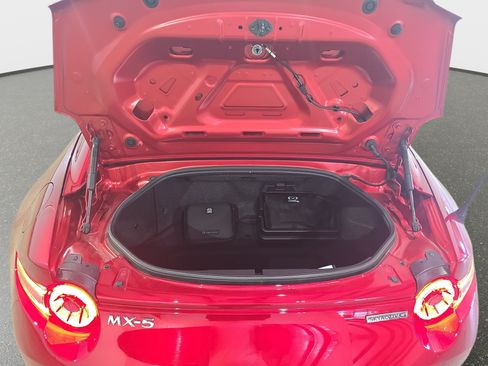 Used 2025 MAZDA MX-5 Miata RF Grand Touring RWD image 26
