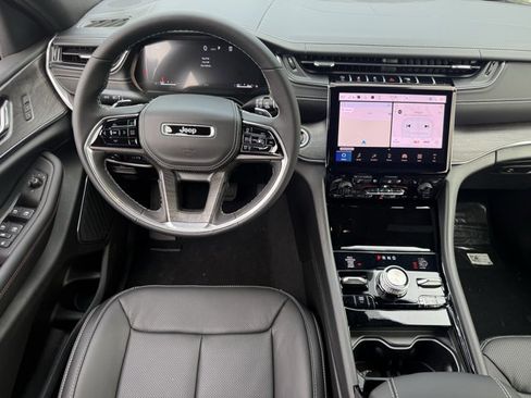 New 2025 Jeep Grand Cherokee L Overland image 16