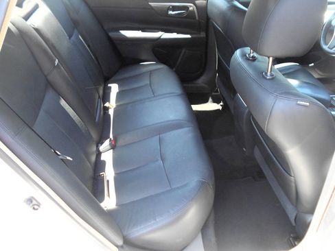 Used 2013 Nissan Altima 3.5 SL w/ Technology Pkg FWD image 20