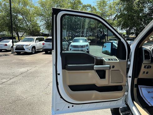 Used 2020 Ford F150 Lariat AWD/4WD image 11