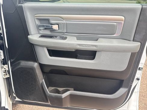 Used 2019 RAM 1500 Classic SLT w/ Luxury Group AWD/4WD image 28