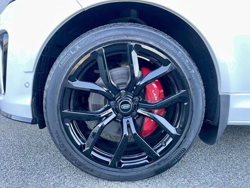 Used 2022 Land Rover Range Rover Sport SVR image 9
