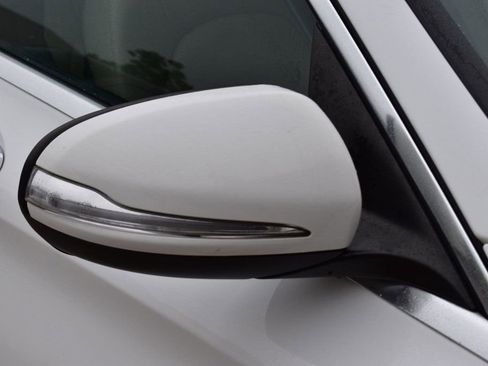 Used 2015 Mercedes-Benz C 300 Sedan image 29