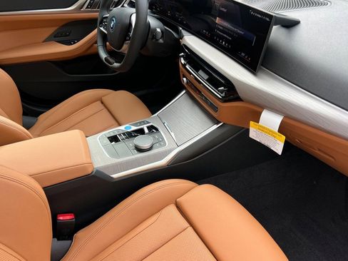 Used 2025 BMW i4 xDrive40i w/ Premium Package image 28