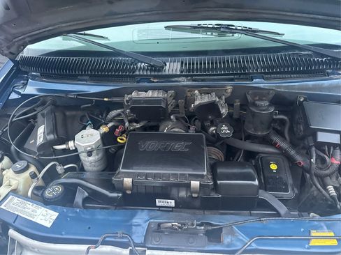 Used 2005 Chevrolet Astro Passenger AWD w/ LT Preferred Equipment Group image 13