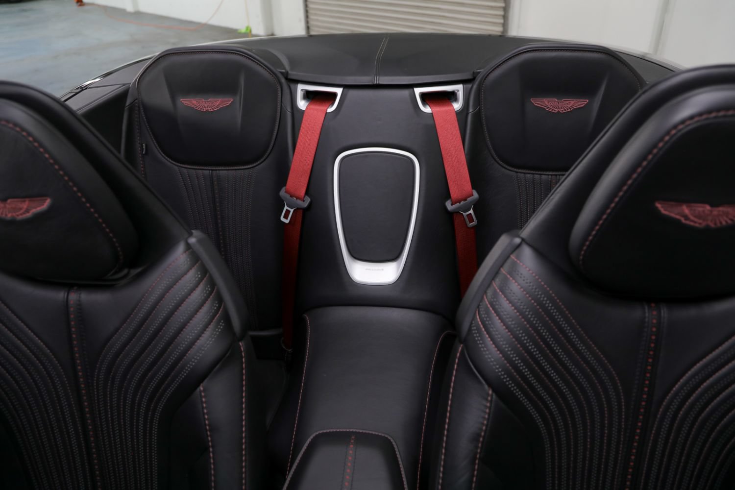 Used 2019 Aston Martin DB11 Volante RWD image 39