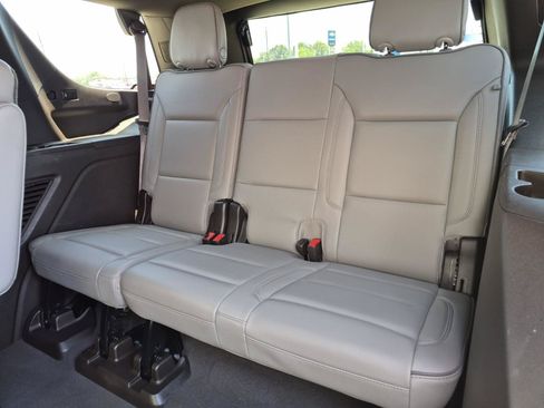 Used 2021 GMC Yukon SLT w/ SLT Premium Package RWD image 20