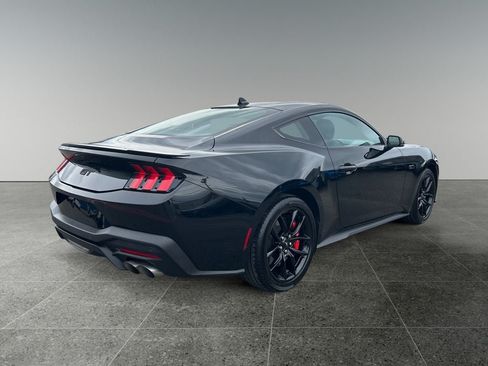 Used 2025 Ford Mustang GT Premium RWD image 9