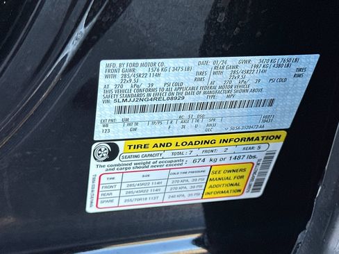 Used 2024 Lincoln Navigator Premiere AWD/4WD image 54