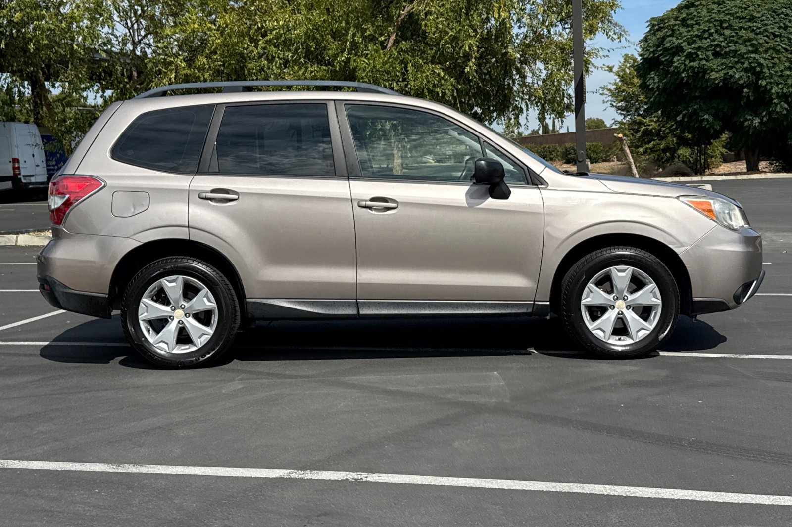 Used 2015 Subaru Forester 2.5i w/ Alloy Wheel Package AWD/4WD image 10