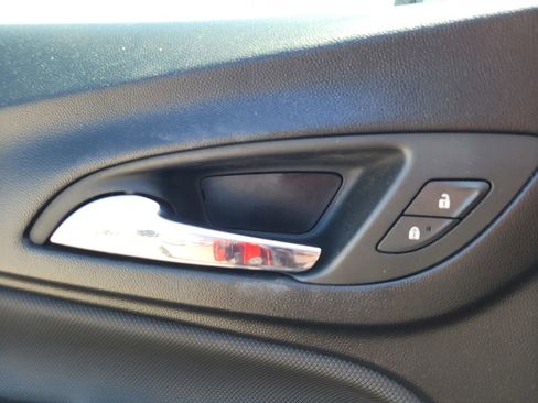 Used 2022 Chevrolet Equinox RS w/ RS Leather Package image 30