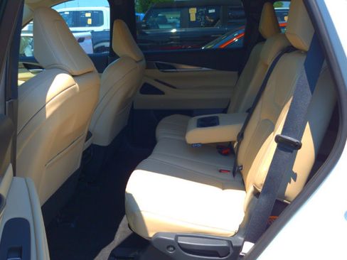 Used 2024 INFINITI QX60 Luxe AWD/4WD image 6