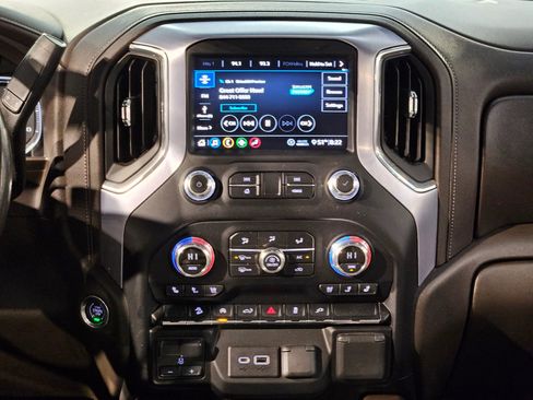 Used 2020 GMC Sierra 1500 SLT w/ SLT Premium Package image 16