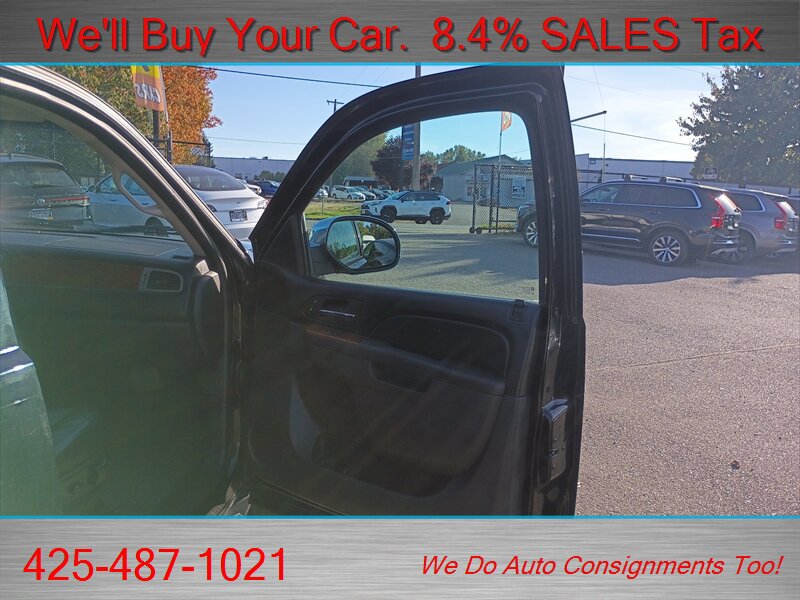 Used 2012 Chevrolet Suburban LT AWD/4WD image 12