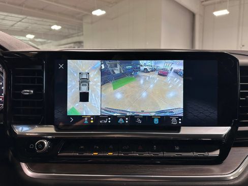 Used 2022 GMC Sierra 1500 SLT AWD/4WD image 28