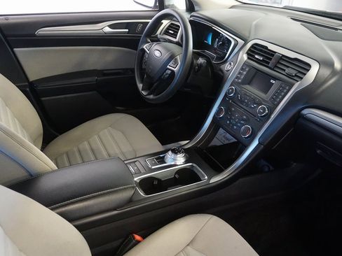 Used 2018 Ford Fusion S image 23