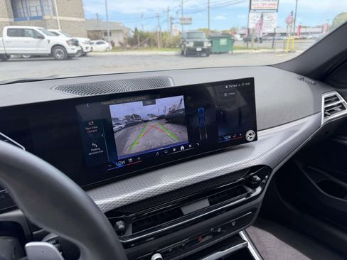 Used 2026 BMW 330i xDrive Sedan AWD/4WD image 26