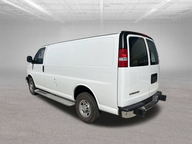 Used 2022 Chevrolet Express 2500 RWD image 3