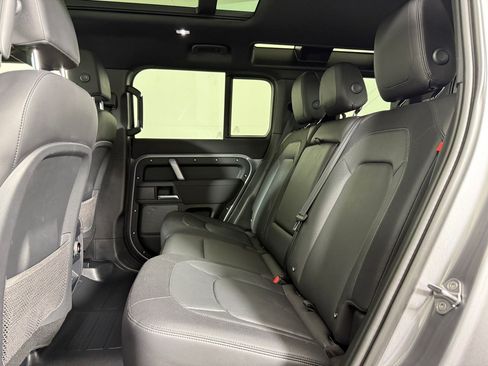 Used 2023 Land Rover Defender 110 X-Dynamic SE AWD/4WD image 21