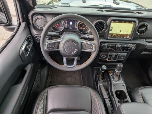 Used 2023 Jeep Wrangler Unlimited Sahara AWD/4WD image 34