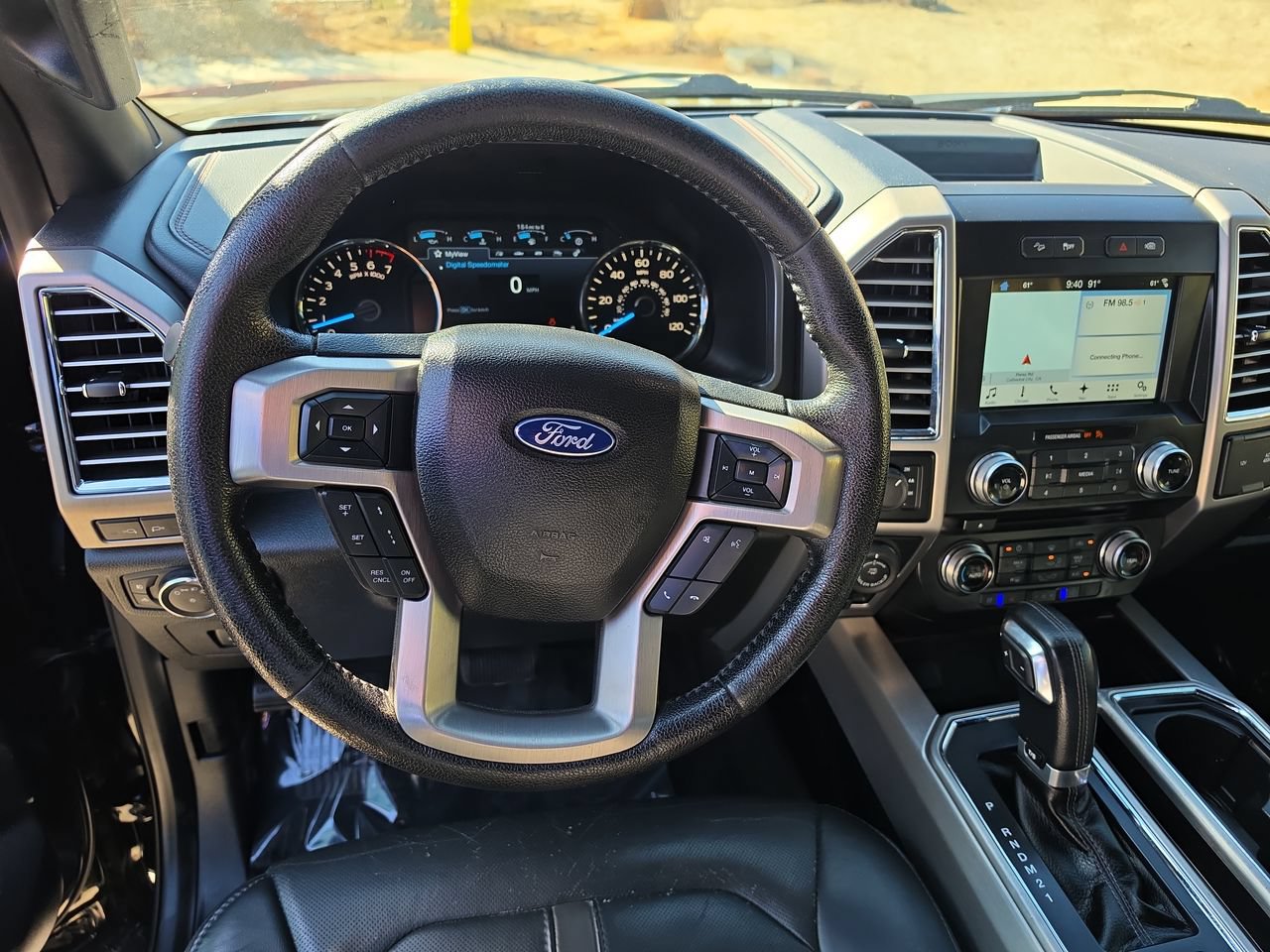 Used 2016 Ford F150 Platinum w/ Equipment Group 701A Luxury AWD/4WD image 12