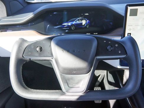 Used 2022 Tesla Model X Base image 46