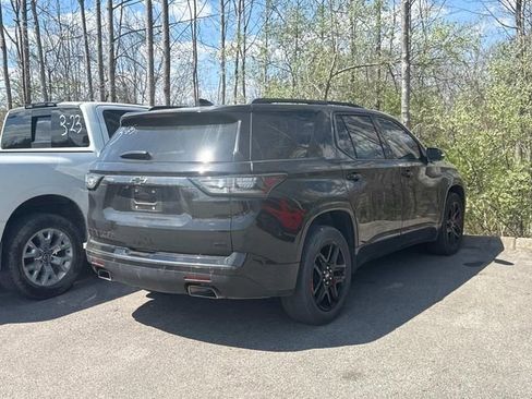 Used 2021 Chevrolet Traverse Premier w/ Redline Edition image 4