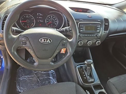 Used 2017 Kia Forte LX image 35