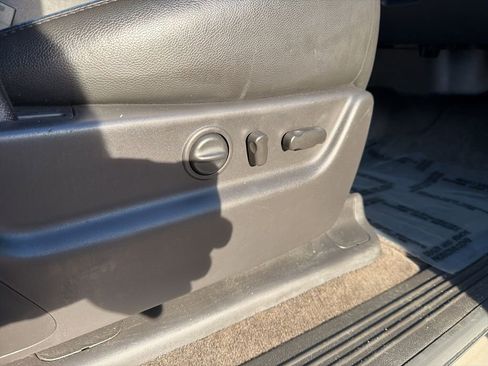 Used 2013 Chevrolet Suburban 2500 LT image 35