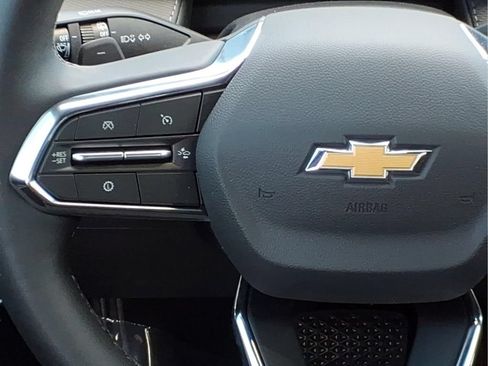 New 2026 Chevrolet Equinox LT w/ Safety and Technology Package FWD image 6