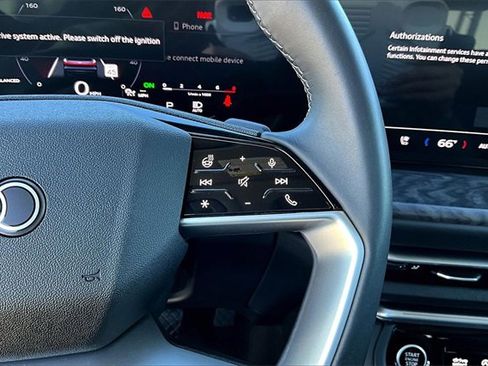 Used 2025 Audi Q5 Premium Plus w/ Premium Plus image 21