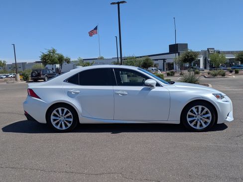 Used 2016 Lexus IS 200t RWD image 6
